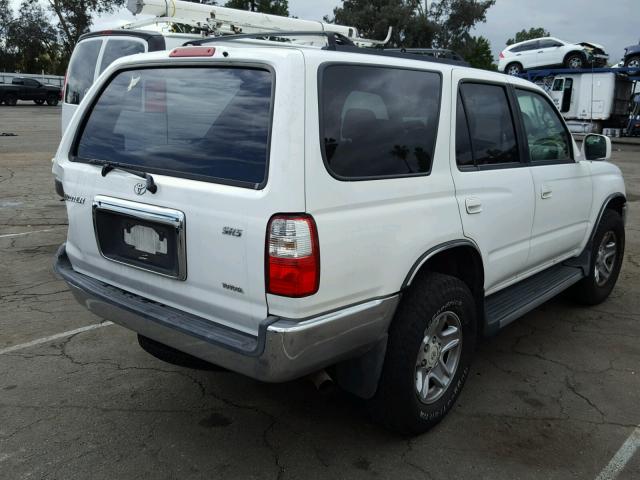 JT3GN86R820239548 - 2002 TOYOTA 4RUNNER SR WHITE photo 4