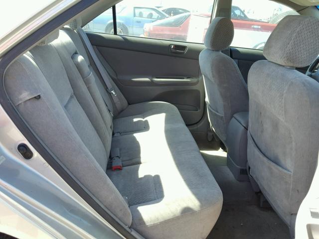 JTDBE32K220131332 - 2002 TOYOTA CAMRY LE SILVER photo 6