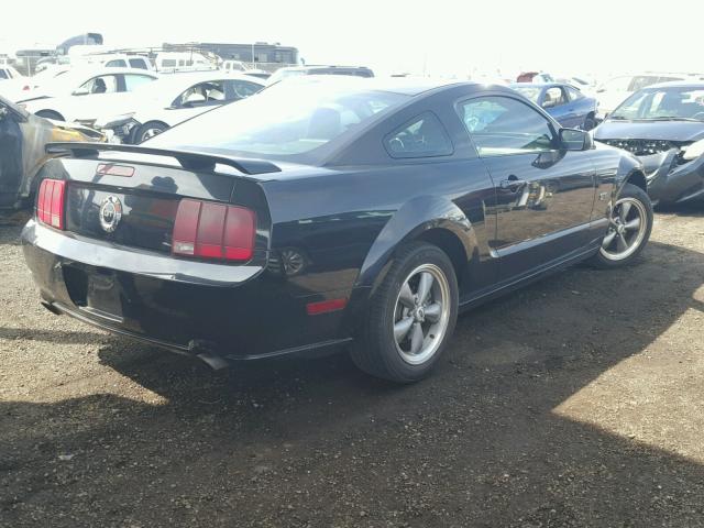 1ZVHT82H255180973 - 2005 FORD MUSTANG GT BLACK photo 4