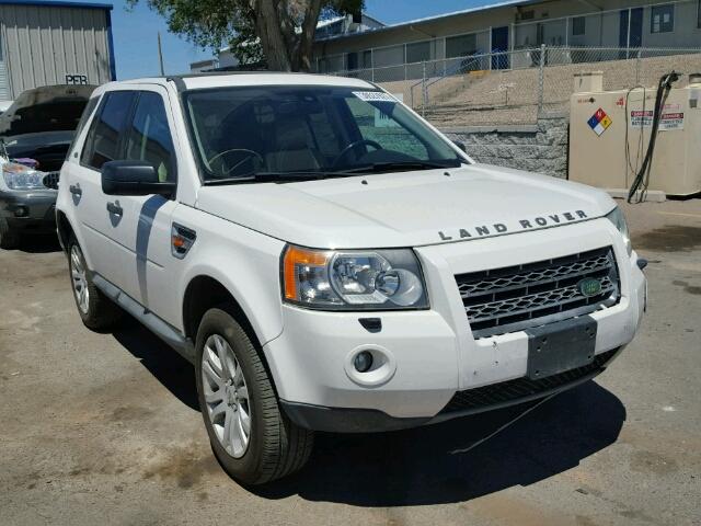 SALFP24N38H052784 - 2008 LAND ROVER LR2 SE WHITE photo 1