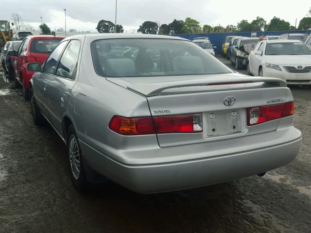 4T1BG22K21U866092 - 2001 TOYOTA CAMRY CE GRAY photo 3