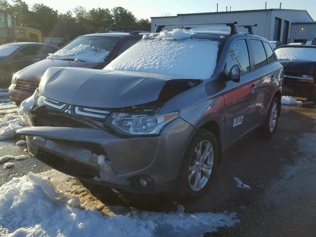 JA4AZ3A32EZ000972 - 2014 MITSUBISHI OUTLANDER SILVER photo 2