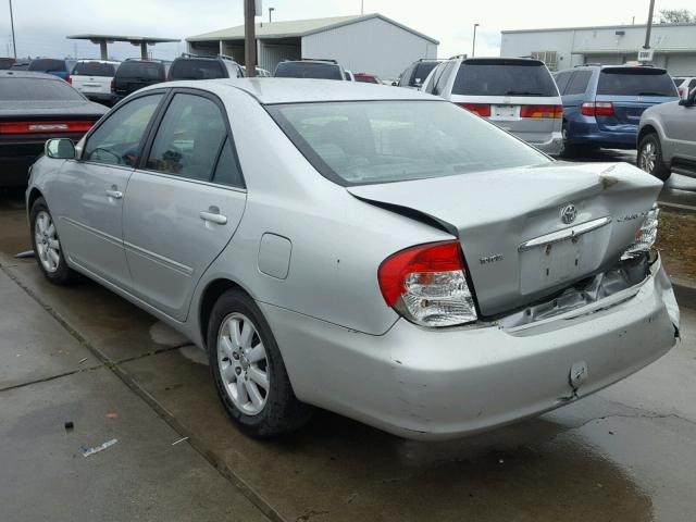 4T1BE30K04U295852 - 2004 TOYOTA CAMRY LE SILVER photo 3