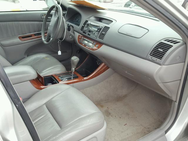 4T1BE30K04U295852 - 2004 TOYOTA CAMRY LE SILVER photo 5