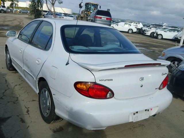 KMHJF35FXYU038157 - 2000 HYUNDAI ELANTRA GL WHITE photo 3