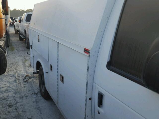 1FDSE3FL9BDB24448 - 2011 FORD ECONOLINE WHITE photo 6