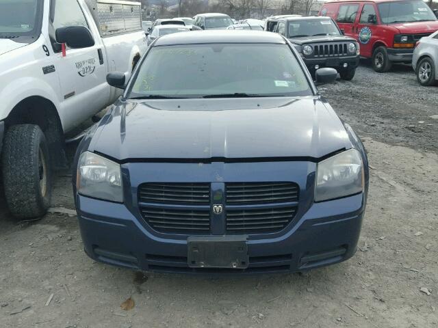 2D4FV48V55H167690 - 2005 DODGE MAGNUM SXT BLUE photo 9