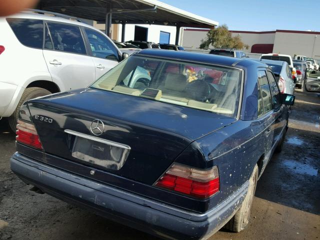 WDBEA32EXRC118967 - 1994 MERCEDES-BENZ E 320 BLUE photo 4