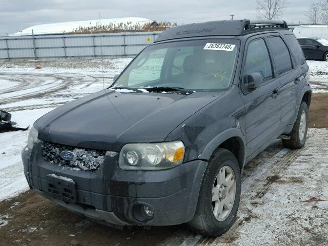 1FMYU03115KA06828 - 2005 FORD ESCAPE XLT BLACK photo 2