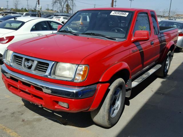 1N6ED26T5YC417645 - 2000 NISSAN FRONTIER K RED photo 2