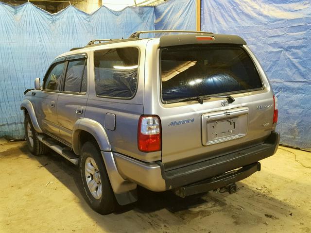 JT3HN86RX20379363 - 2002 TOYOTA 4RUNNER SR SILVER photo 3