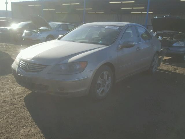 JH4KB16525C007709 - 2005 ACURA RL TAN photo 2