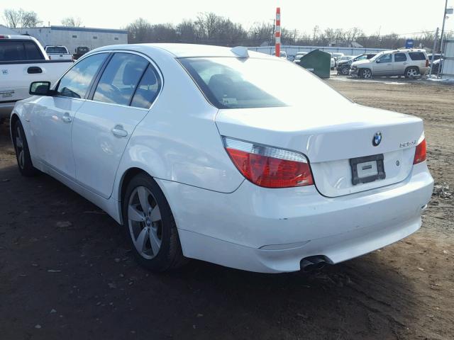 WBANF33507CS39695 - 2007 BMW 525 XI WHITE photo 3