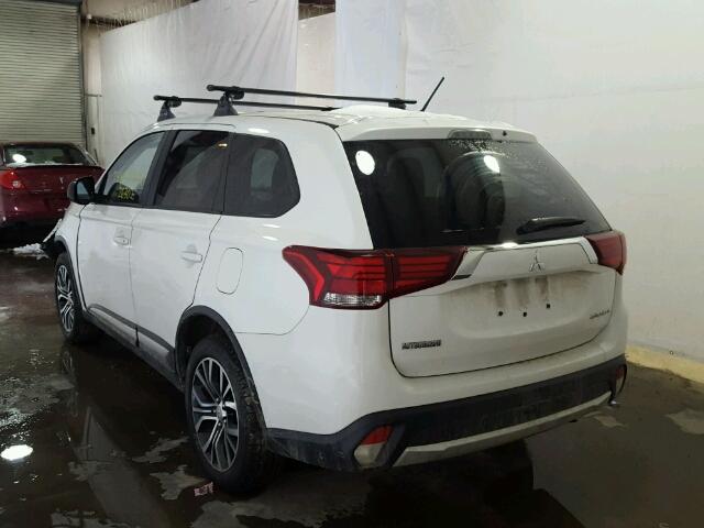 JA4AZ3A32GZ030184 - 2016 MITSUBISHI OUTLANDER WHITE photo 3