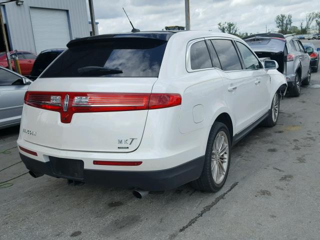 2LMHJ5ATXEBL53714 - 2014 LINCOLN MKT WHITE photo 4