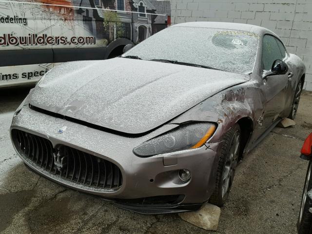 ZAM45KLA1A0053449 - 2010 MASERATI GRANTURISM GRAY photo 2