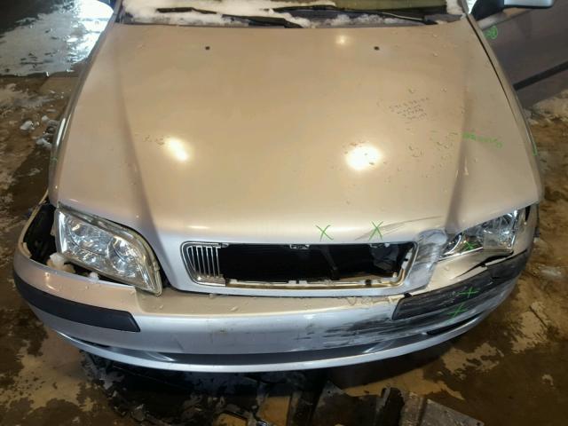 YV1VS29581F631887 - 2001 VOLVO S40 1.9T SILVER photo 7