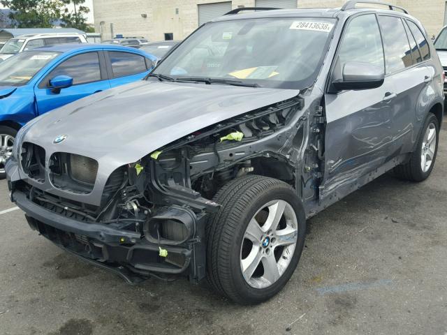 5UXFF03549LJ98091 - 2009 BMW X5 XDRIVE3 GRAY photo 2