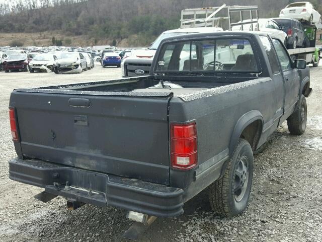 1B7GG23XXTS549275 - 1996 DODGE DAKOTA BLACK photo 4