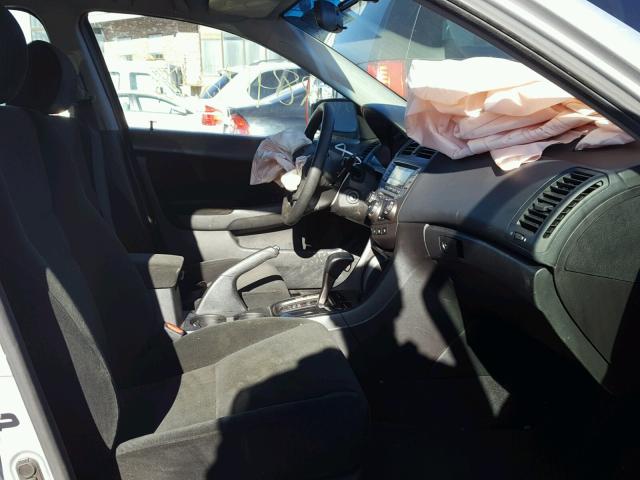 1HGCM56367A177660 - 2007 HONDA ACCORD SE SILVER photo 5