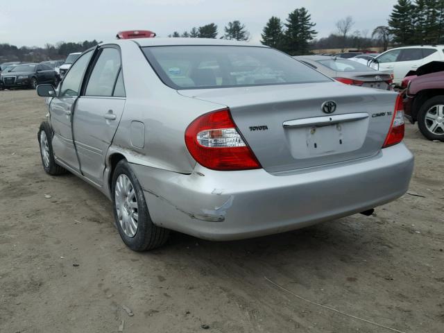 4T1BE32K42U636972 - 2002 TOYOTA CAMRY LE SILVER photo 3