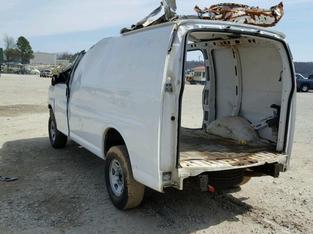 1GCWGFBA3C1147183 - 2012 CHEVROLET EXPRESS G2 WHITE photo 3