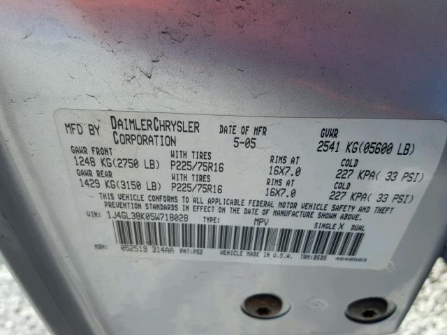 1J4GL38K05W718028 - 2005 JEEP LIBERTY RE SILVER photo 10