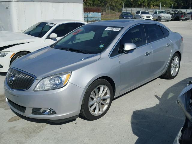 1G4PS5SK1D4161181 - 2013 BUICK VERANO SILVER photo 2