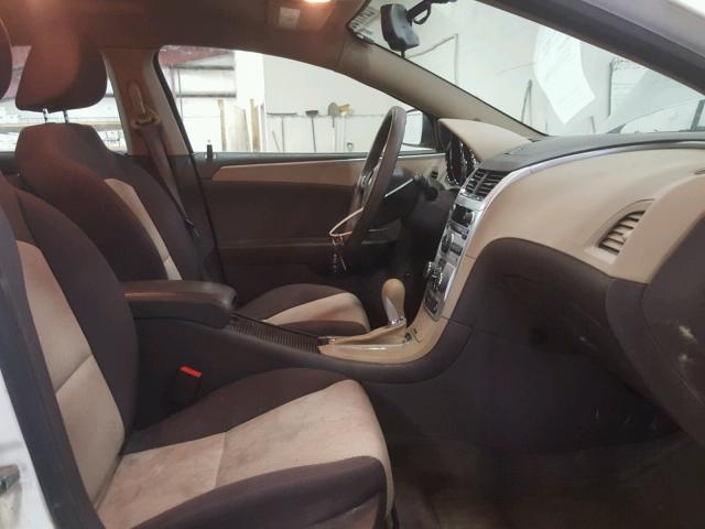1G1ZB5EB4A4118631 - 2010 CHEVROLET MALIBU LS თეთრი ფოტო 5