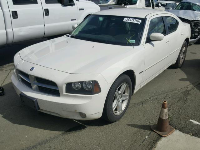 2B3CA5CT1AH136150 - 2010 DODGE CHARGER R/ WHITE photo 2