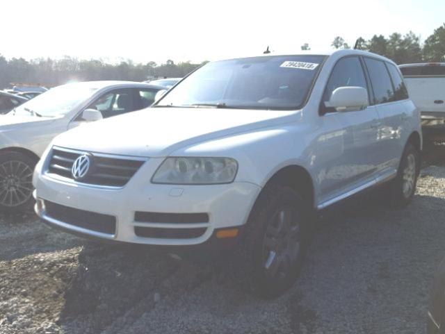 WVGCM77L94D055972 - 2004 VOLKSWAGEN TOUAREG 4. WHITE photo 2