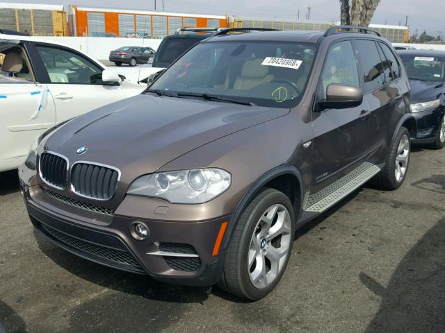 5UXZV4C53D0E01346 - 2013 BMW X5 XDRIVE3 BROWN photo 2