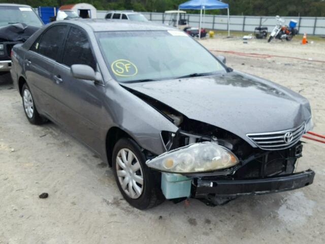 4T1BE32K85U507704 - 2005 TOYOTA CAMRY LE SILVER photo 1