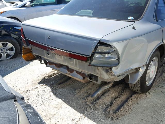 1G3HN52K1SH308640 - 1995 OLDSMOBILE 88 ROYALE SILVER photo 10