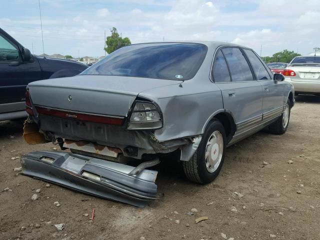 1G3HN52K1SH308640 - 1995 OLDSMOBILE 88 ROYALE SILVER photo 4