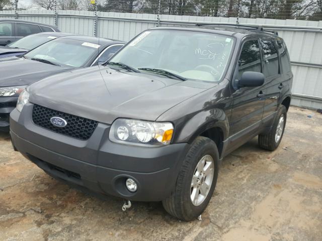 1FMYU03157KB69503 - 2007 FORD ESCAPE XLT BROWN photo 2