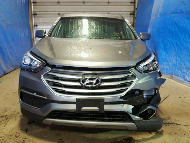 5NMZTDLB2JH081233 - 2018 HYUNDAI SANTA FE S GRAY photo 9