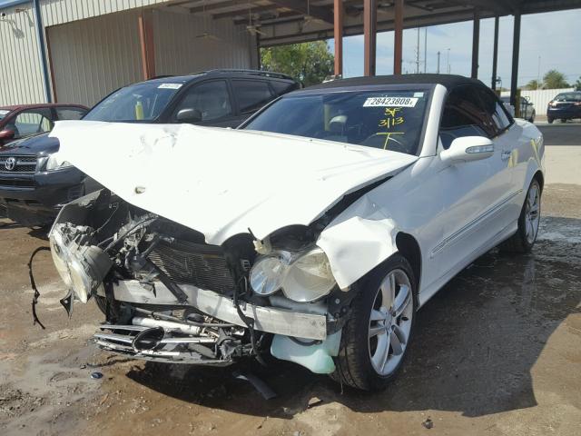 WDBTK56G86T072403 - 2006 MERCEDES-BENZ CLK 350 WHITE photo 2