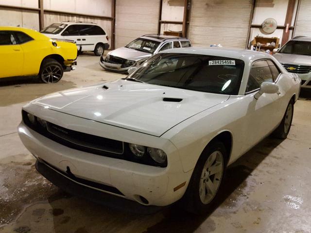 2C3CDYAG9DH592936 - 2013 DODGE CHALLENGER WHITE photo 2