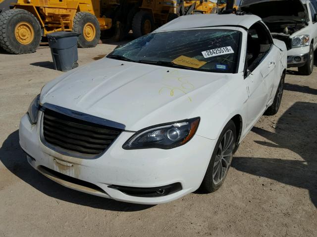 1C3BCBGG3DN505915 - 2013 CHRYSLER 200 S WHITE photo 2