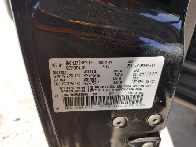 1J4GL38K85W669600 - 2005 JEEP LIBERTY RE BLACK photo 10