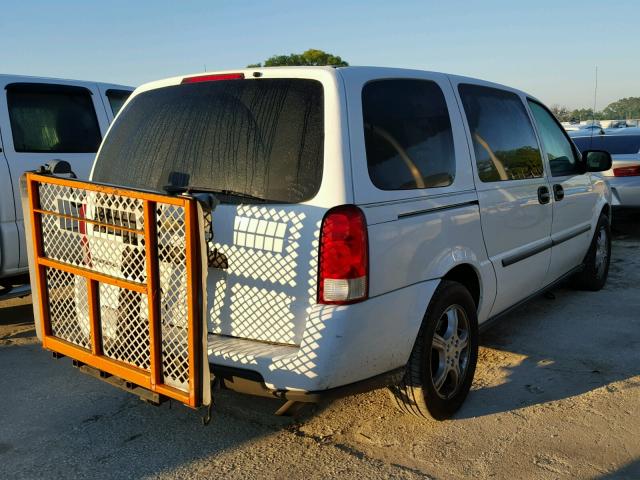 1GNDV23168D127043 - 2008 CHEVROLET UPLANDER L WHITE photo 4