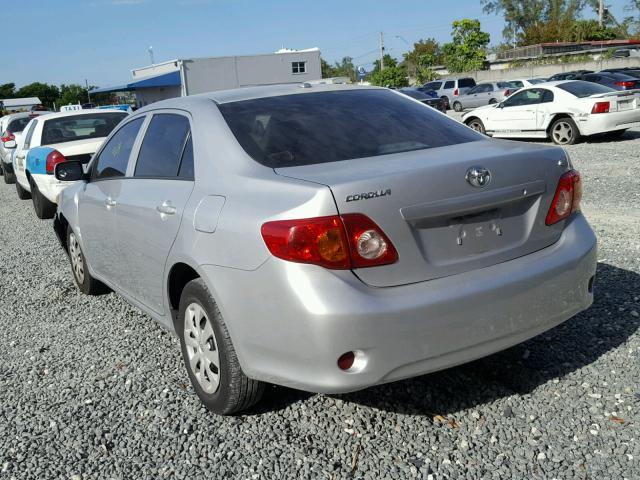 1NXBU40E59Z094135 - 2009 TOYOTA COROLLA BA SILVER photo 3