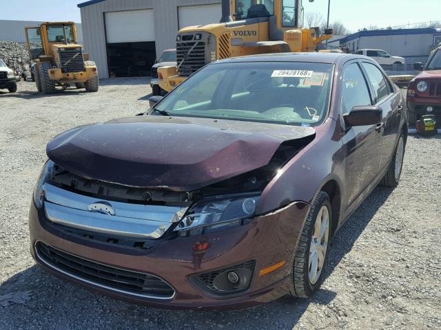 3FAHP0HA4CR372043 - 2012 FORD FUSION SE MAROON photo 2