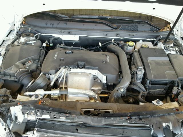 2G4GU5GX5G9134727 - 2016 BUICK REGAL GS WHITE photo 7