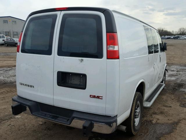 1GTW7AFF8H1912386 - 2017 GMC SAVANA G25 WHITE photo 4