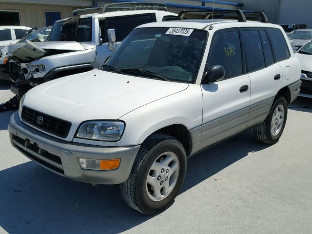 JT3GP10VXY0042896 - 2000 TOYOTA RAV4 WHITE photo 2