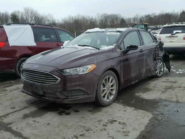 3FA6P0H78HR203095 - 2017 FORD FUSION SE MAROON photo 2