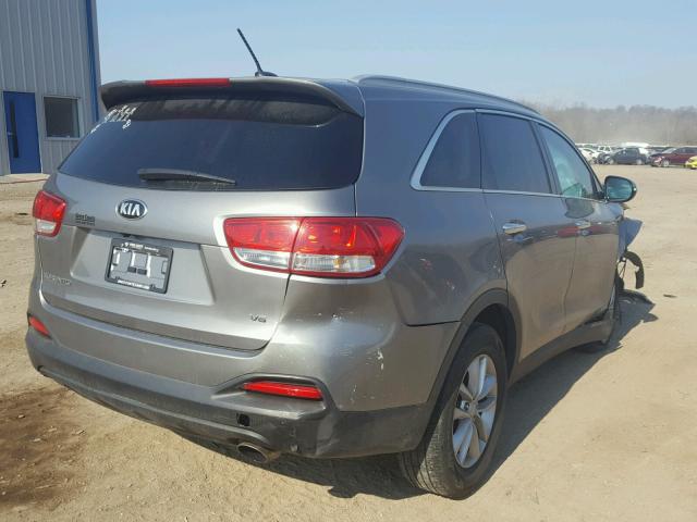 5XYPGDA57HG210760 - 2017 KIA SORENTO LX GRAY photo 4