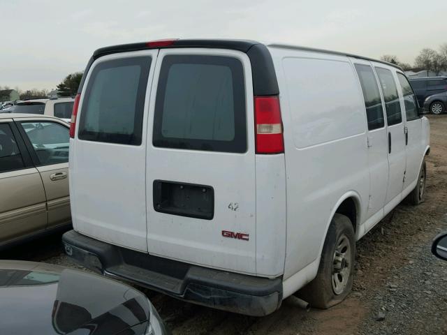 1GTUGADX7A1172841 - 2010 GMC SAVANA G15 WHITE photo 4